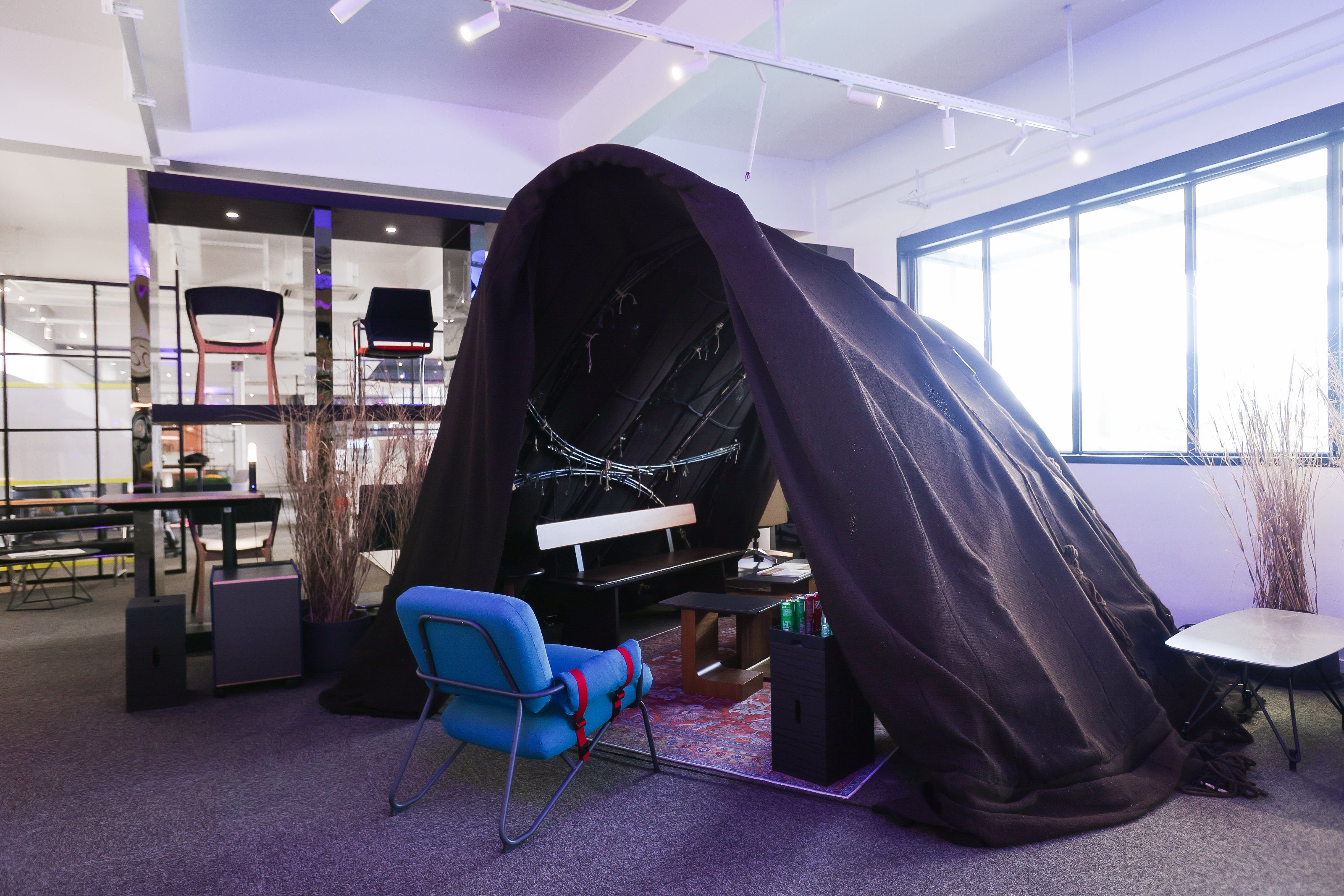 KVN Design Nomdic Series Link Chair with straps