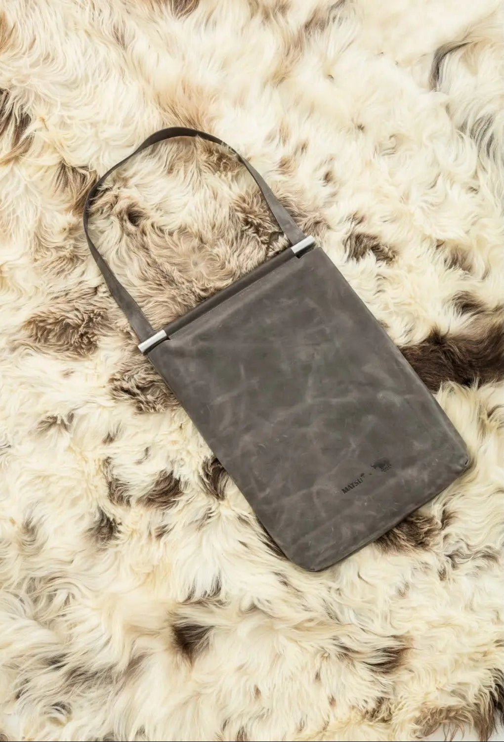 Nomad Yak Saken Bag - Exclusive Style to wear - KVN | DSGN