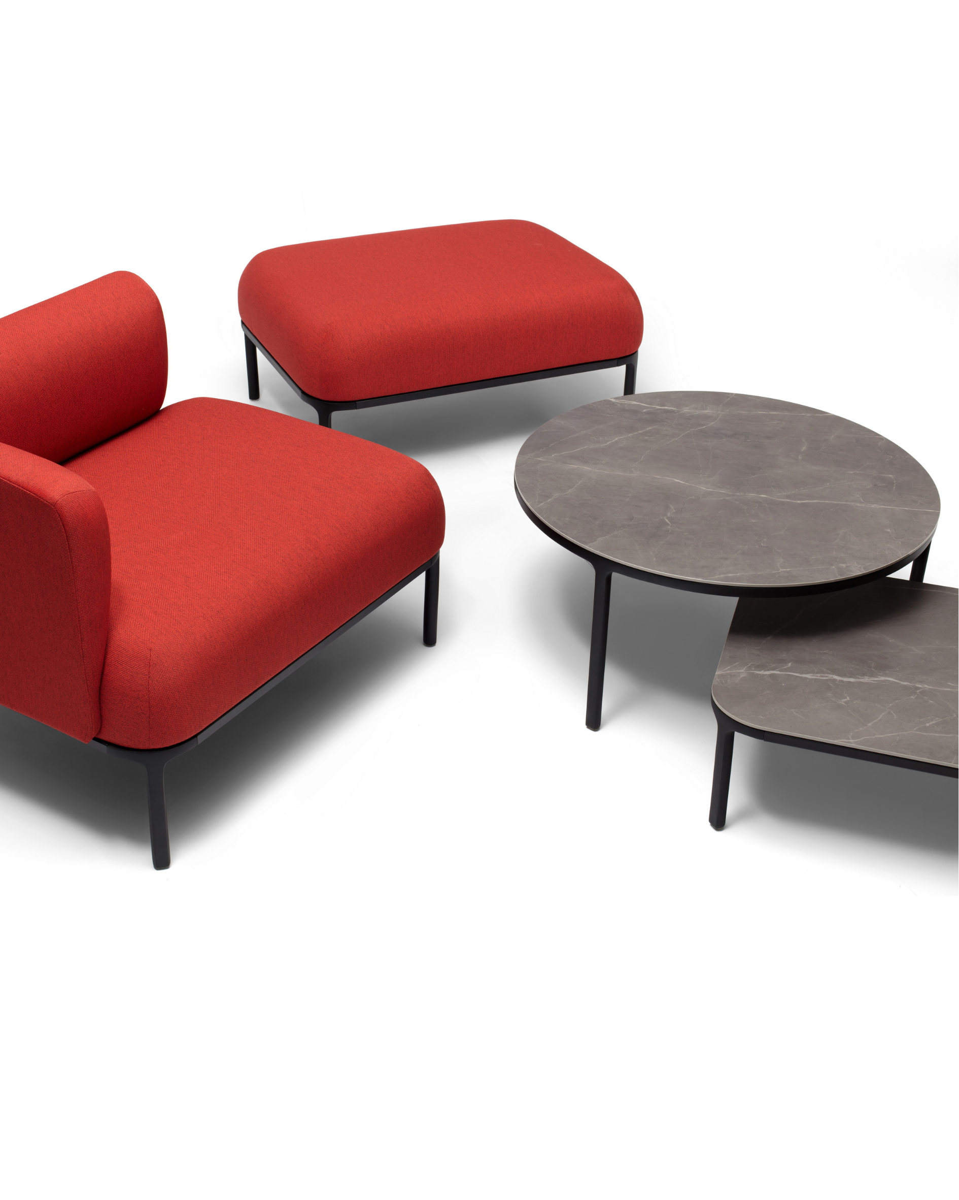 Rectangular Matsu Prestige side table with powder-coated steel frame and black sintered stone tabletop