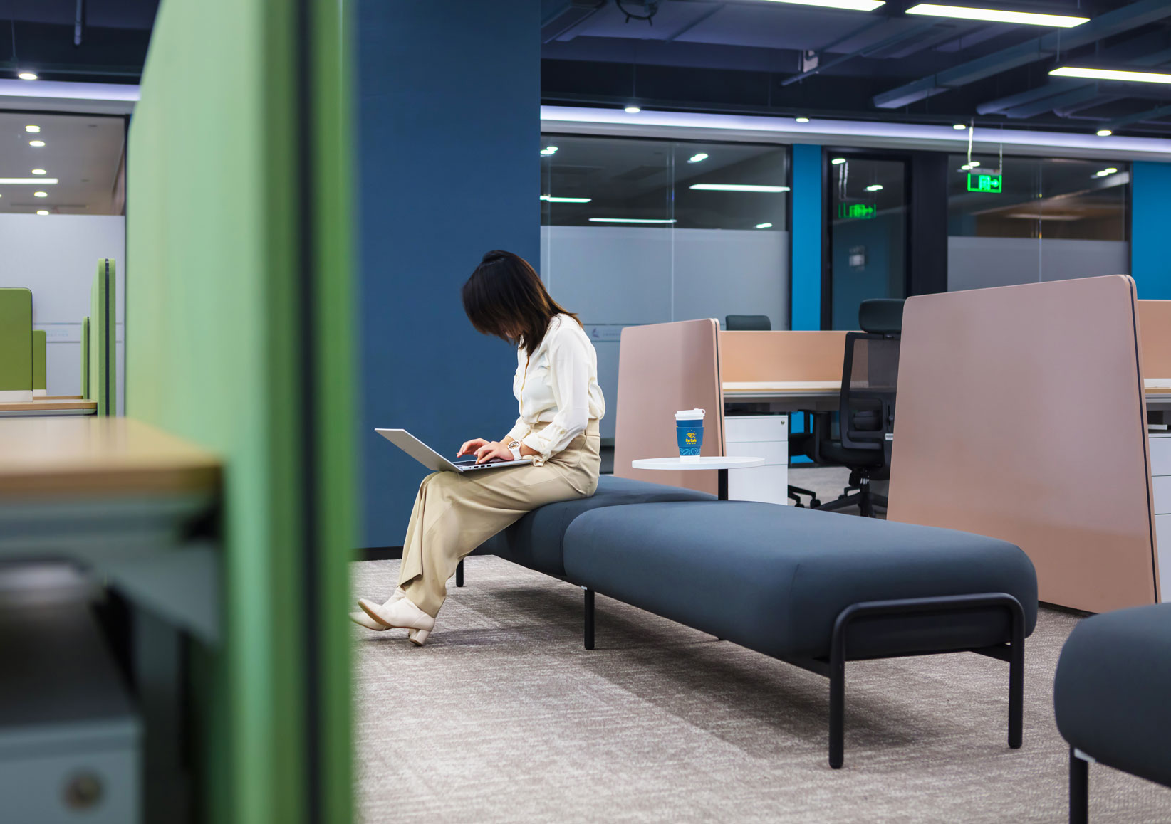 Nomad Mesh by KVN x Matsu Sofa for Lounge areas with a small table in blue
