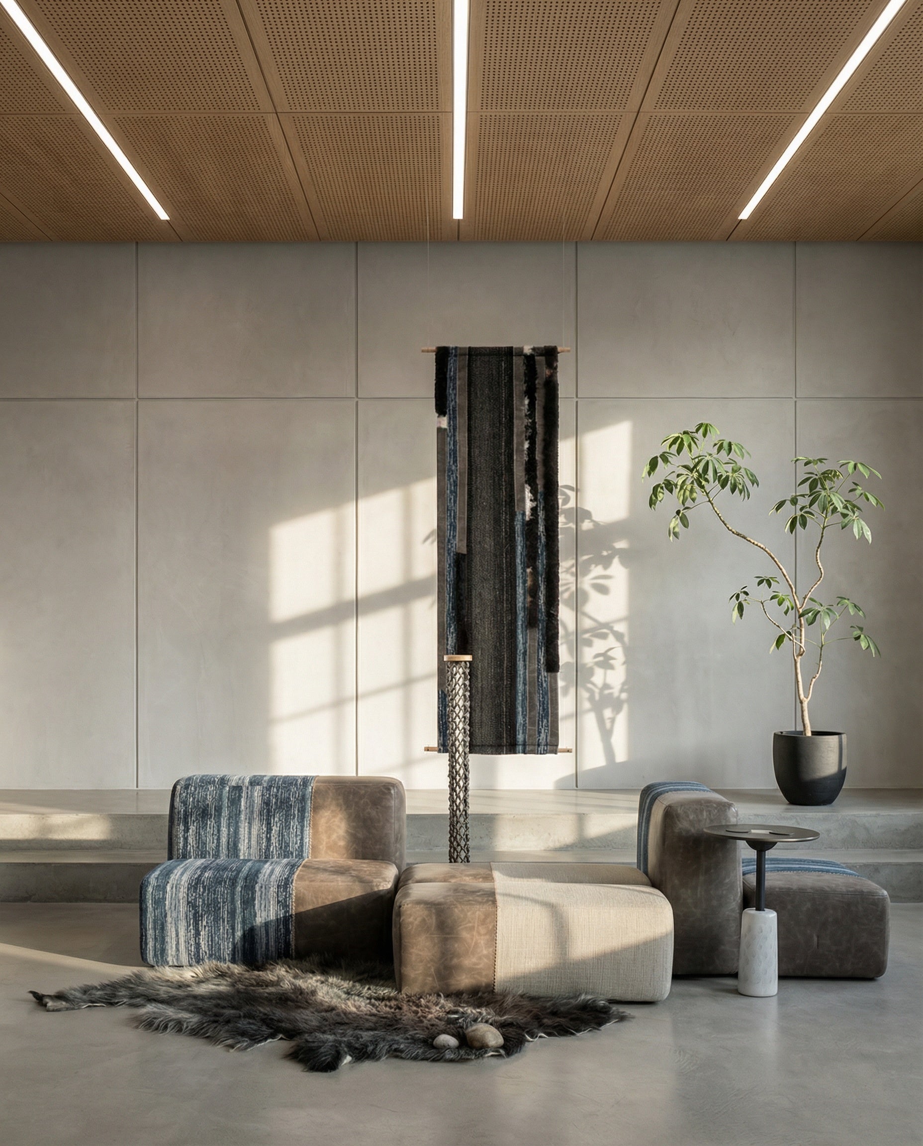 KVN Design Matsu Langchan Cubes aus der Nomadic Series Möbelkollektion in Yak Leder und mit Sunbrella Stoffen in einem großen loftähnlcihen büro